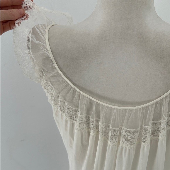 Vintage 50s Vanity Fair Angelic White Ruffle Lace Maxi Nightgown S/M - Picture 5 of 7